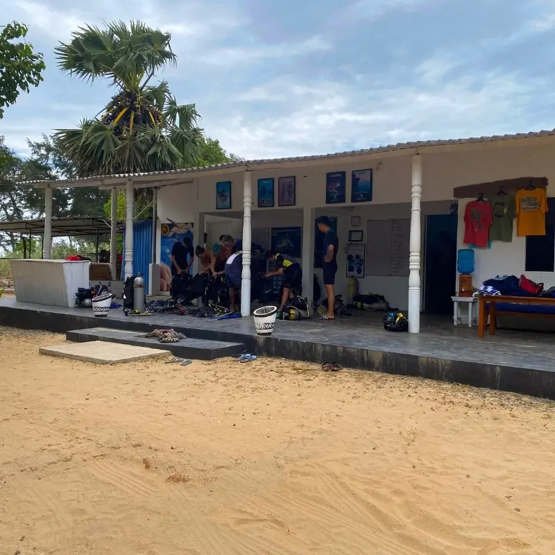 Posedion Dive center Trincomalee best scuba diving trincomalee